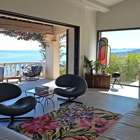 Exceptional See-view Heart Of The Esterel Villa Saint-Raphaël